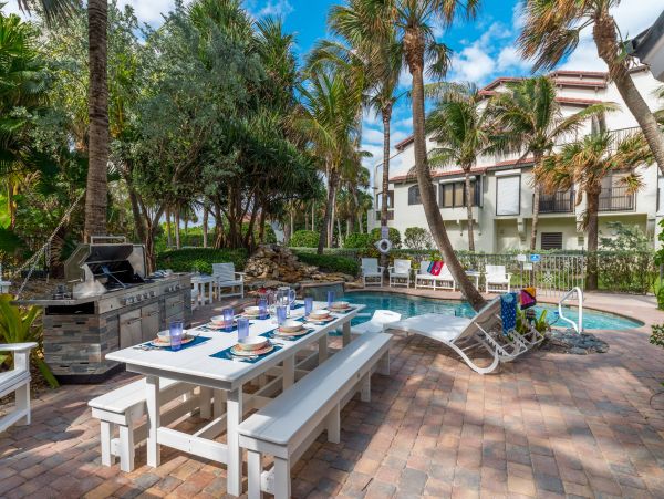 Nine Bedroom Beachfront Villa Pool Hot Tub & Elevator