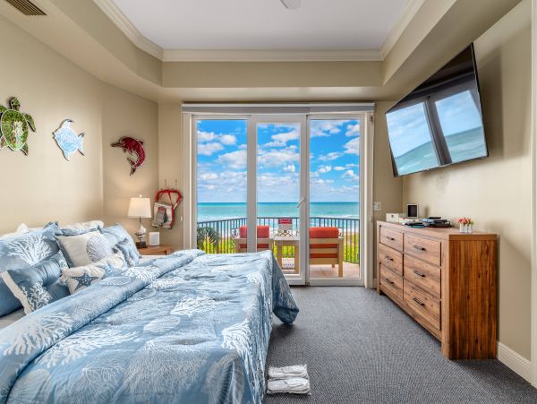 Nine Bedroom Beachfront Villa Pool Hot Tub & Elevator