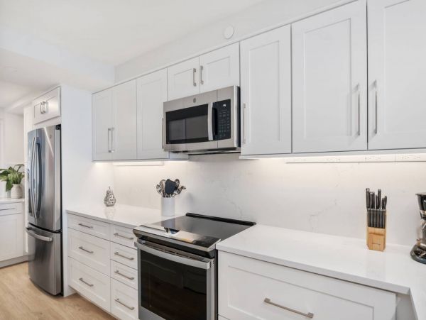 Luxury Vacation Beachfront Condo in Marco Island with Gulf Views