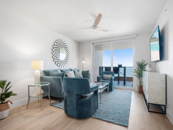 Luxury Vacation Beachfront Condo in Marco Island with Gulf Views