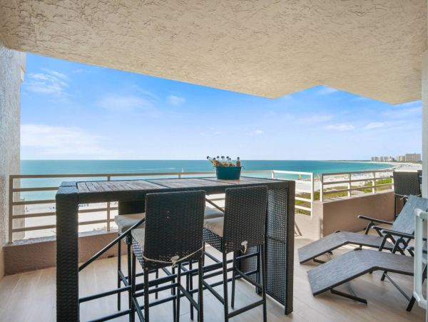 Luxury Vacation Beachfront Condo in Marco Island with Gulf Views
