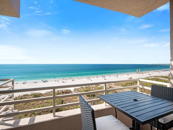 Luxury Vacation Beachfront Condo in Marco Island with Gulf Views