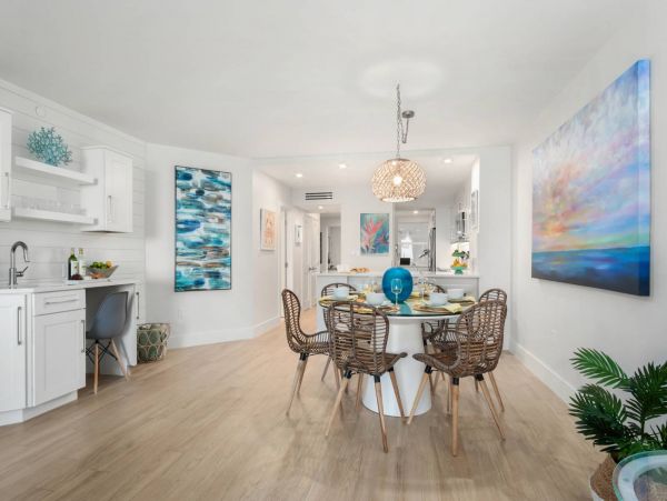 Luxury Vacation Beachfront Condo in Marco Island with Gulf Views
