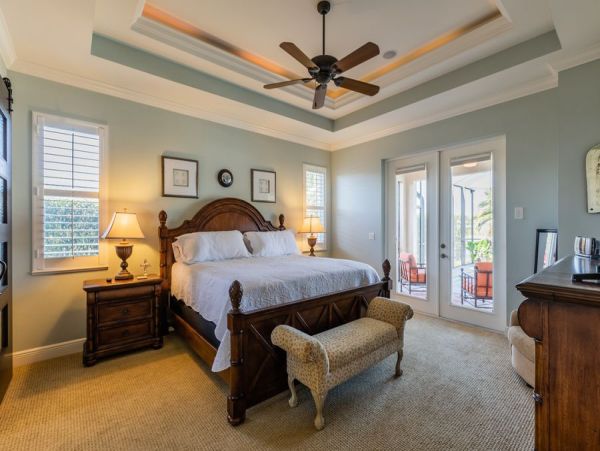 Three Bedroom Villa Plus Den on Marco