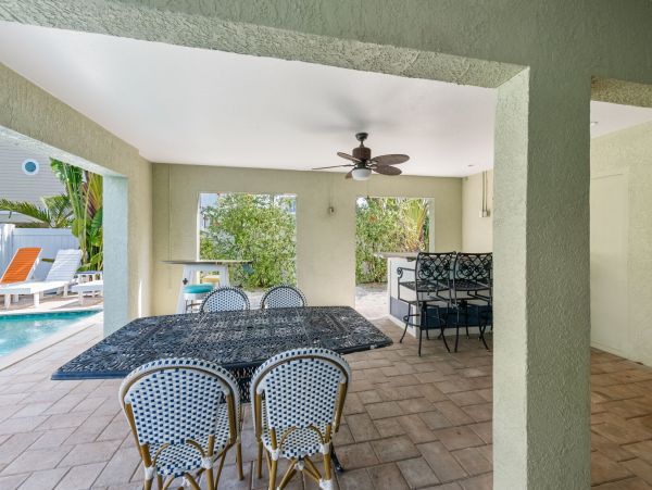 Luxury Bradenton Beach Six Bedroom Vacation Pool Home