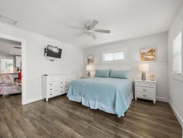 Luxury Bradenton Beach Six Bedroom Vacation Pool Home
