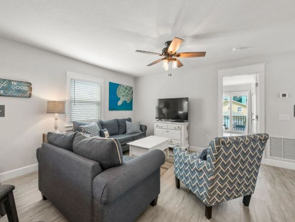 Luxury Bradenton Beach Six Bedroom Vacation Pool Home