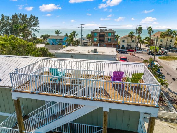 Luxury Bradenton Beach Six Bedroom Vacation Pool Home