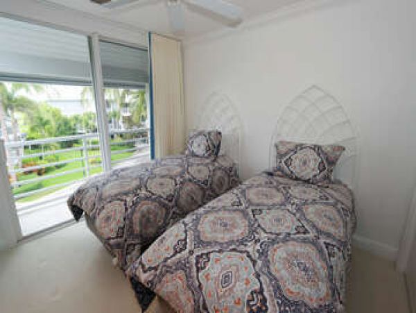 Captiva Luxury Bay Rental Condo Pool