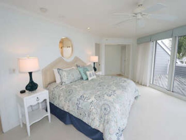 Captiva Luxury Bay Rental Condo Pool