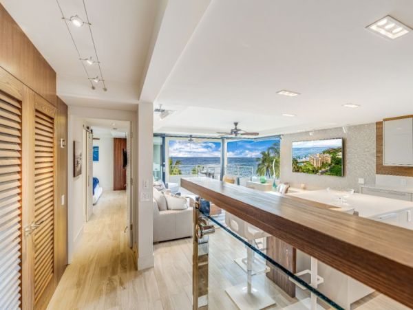 Modern luxury Oceanfront Vacation Residence Wailea