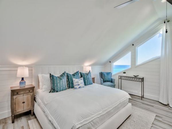 Luxury Walk Out to Beach Townhouse