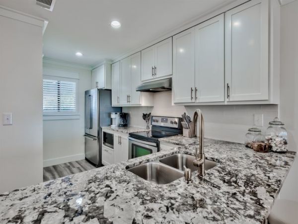 Luxury Walk Out to Beach Townhouse
