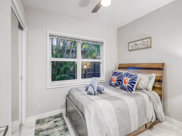 Fort Lauderdale Vacation Home 4 Bedrooms with Private Pool