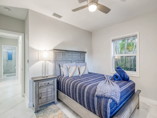 Fort Lauderdale Vacation Home 4 Bedrooms with Private Pool