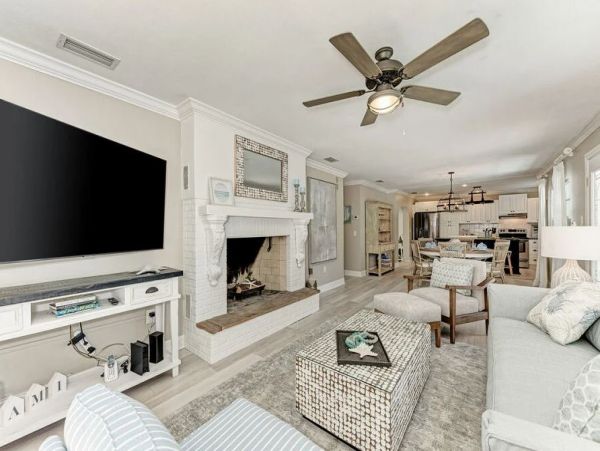 Great Holmes Beach Vacation Home Private Pool & Hot Tub