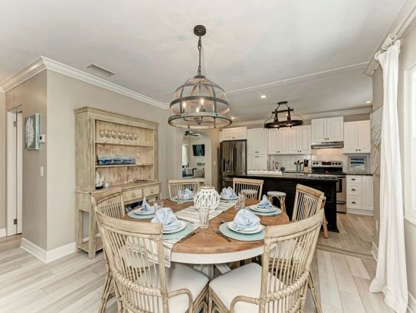 Great Holmes Beach Vacation Home Private Pool & Hot Tub