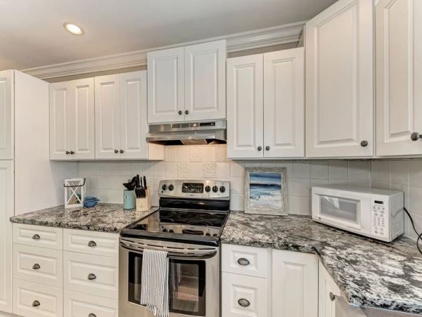 Great Holmes Beach Vacation Home Private Pool & Hot Tub