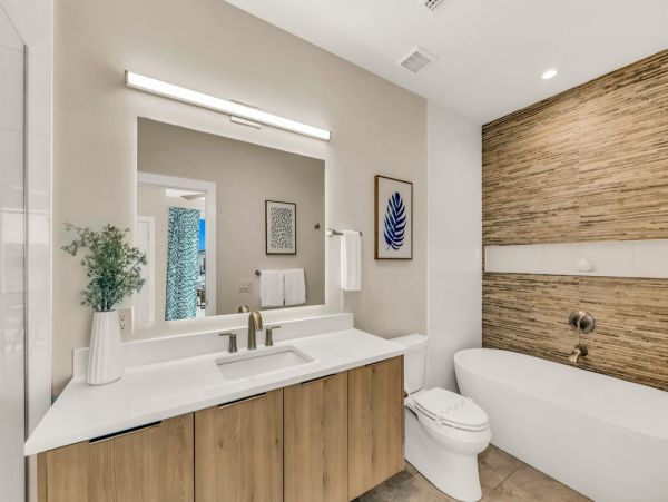Siesta Key Luxury Rental | Beachfront with Rooftop Deck
