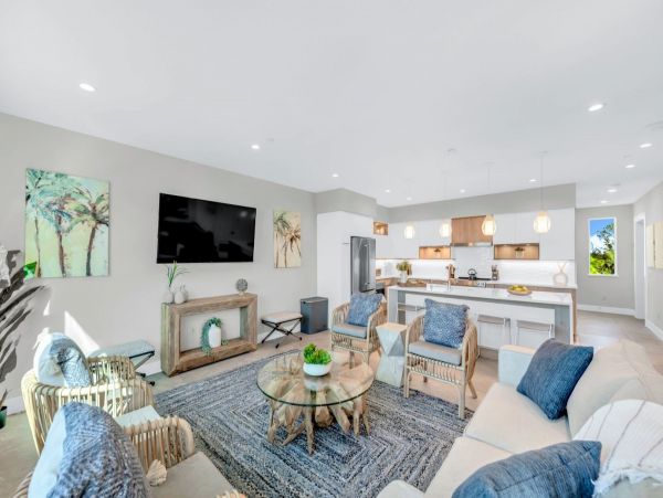 Siesta Key Luxury Rental | Beachfront with Rooftop Deck