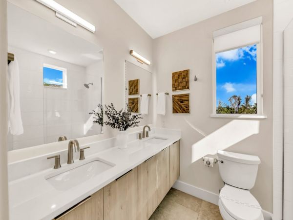 Siesta Key Luxury Rental | Beachfront with Rooftop Deck
