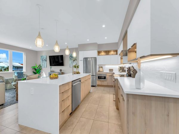 Siesta Key Luxury Rental | Beachfront with Rooftop Deck