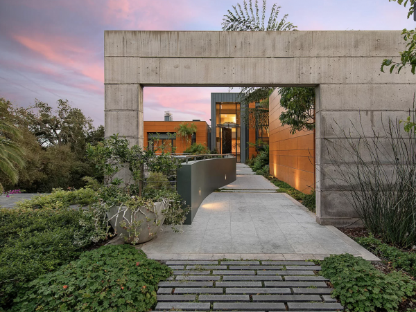 Luxury Santa Barbara Canyon Luxury Residence
