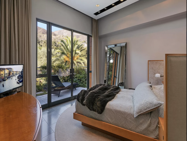 Luxury Santa Barbara Canyon Luxury Residence
