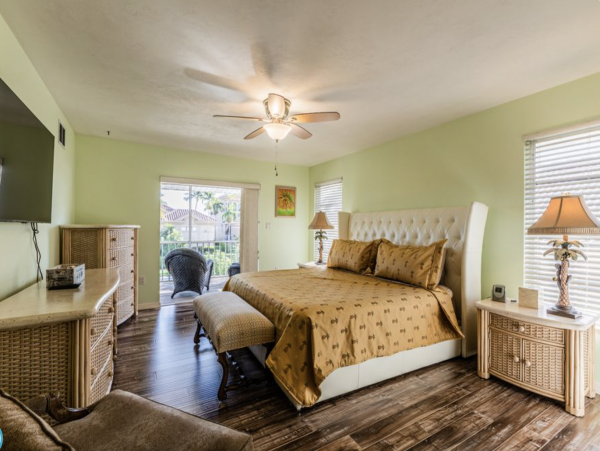 Marco Island Walk To Beach Vacation House With Pool