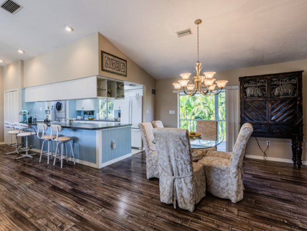 Marco Island Walk To Beach Vacation House With Pool