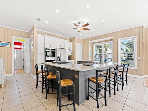 Destin Six Bedroom Vacation Rental Home Walk to Beach 4,000 Sq Ft WOW