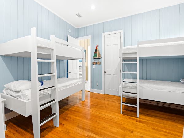 Destin Six Bedroom Vacation Rental Home Walk to Beach 4,000 Sq Ft WOW