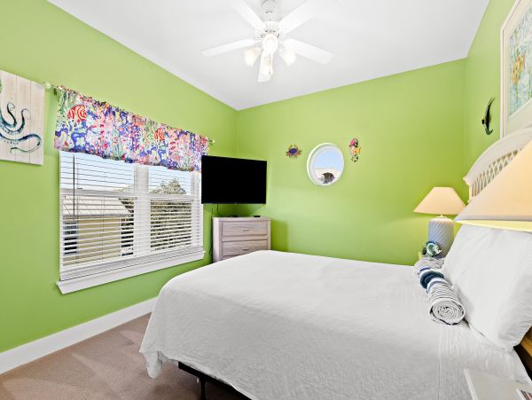 Destin Six Bedroom Vacation Rental Home Walk to Beach 4,000 Sq Ft WOW