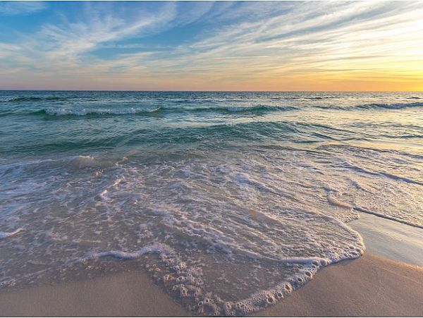 Destin Six Bedroom Vacation Rental Home Walk to Beach 4,000 Sq Ft WOW