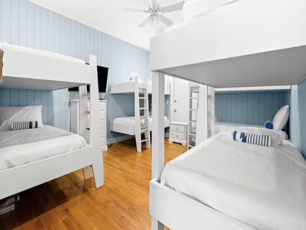 Destin Six Bedroom Vacation Rental Home Walk to Beach 4,000 Sq Ft WOW