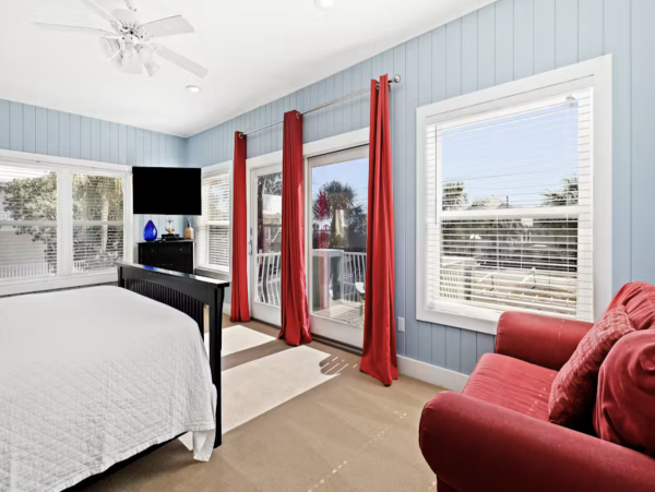 Destin Six Bedroom Vacation Rental Home Walk to Beach 4,000 Sq Ft WOW