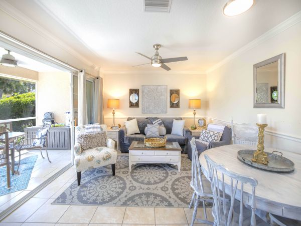 Walk to Beach Siesta Key Six Bedroom Vacation Rental