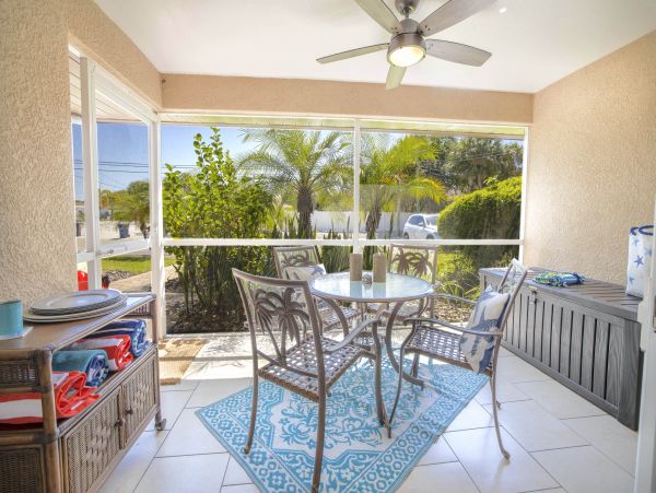 Walk to Beach Siesta Key Six Bedroom Vacation Rental