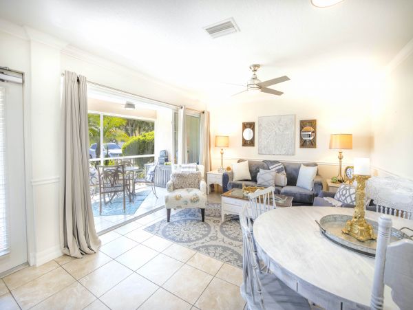 Walk to Beach Siesta Key Six Bedroom Vacation Rental