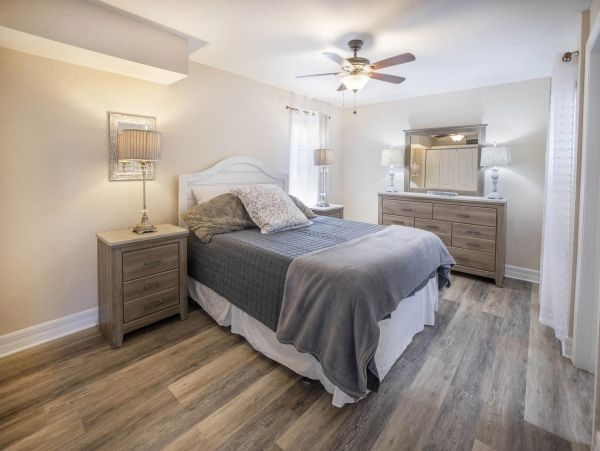 Four Bedroom Vacation Rental Close to Beach in Siesta Key