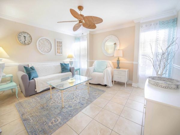 Four Bedroom Vacation Rental Close to Beach in Siesta Key