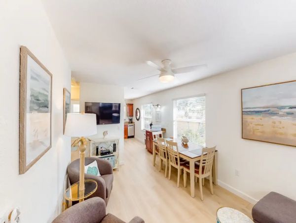 Bradenton Beach Five Bedroom Vacation Rental Close to Beach