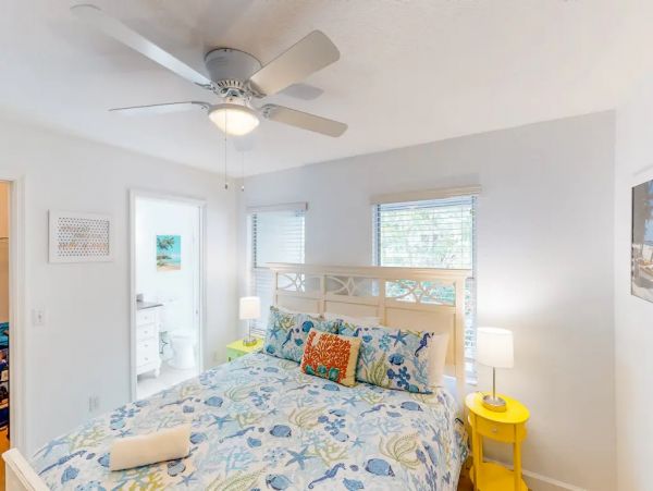 Bradenton Beach Five Bedroom Vacation Rental Close to Beach