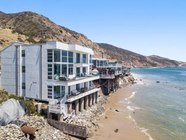 Stunning Malibu Luxury Vacation Home Beach & Ocean Views