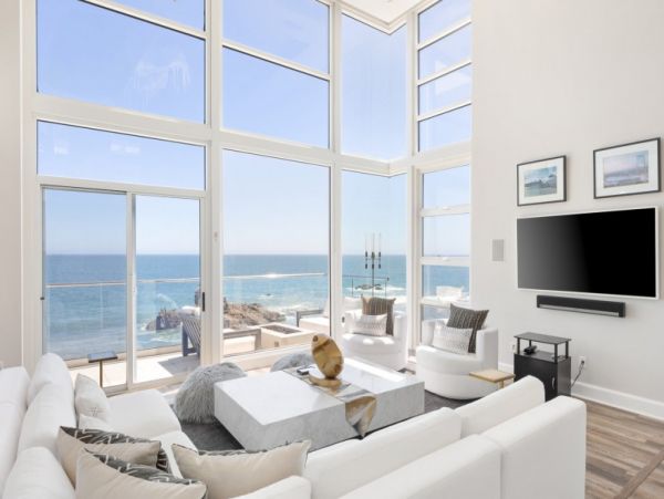 Stunning Malibu Luxury Vacation Home Beach & Ocean Views