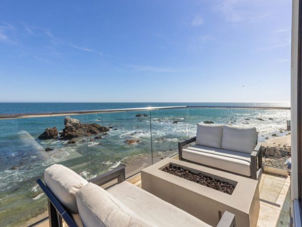 Stunning Malibu Luxury Vacation Home Beach & Ocean Views