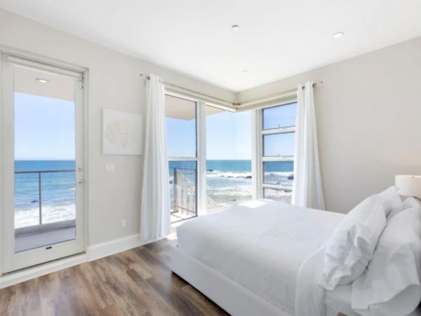 Stunning Malibu Luxury Vacation Home Beach & Ocean Views