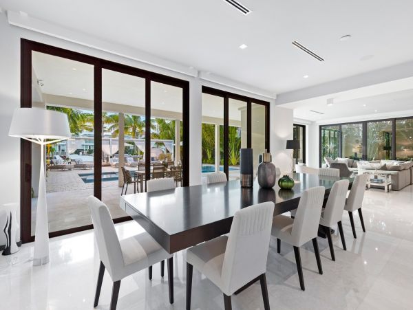 Waterfront Luxury Vacation Home Pool & Jacuzzi in Miami