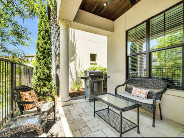 Stylish Accommodation In Destin With Golf Cart