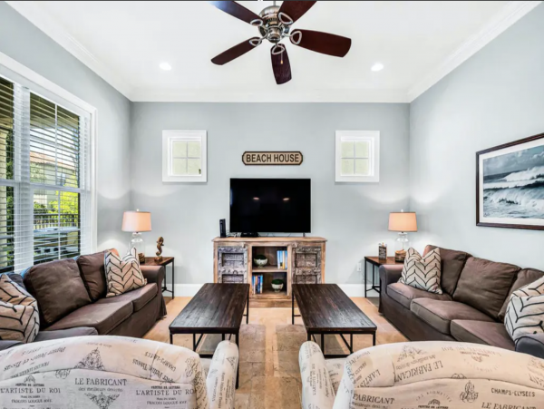 Stylish Accommodation In Destin With Golf Cart